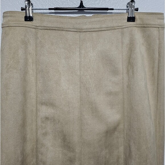 Elie Tahari Midi Length Faux Suede Skirt Paneled Camel Colorway Sz L | 32 Waist - Picture 3 of 9